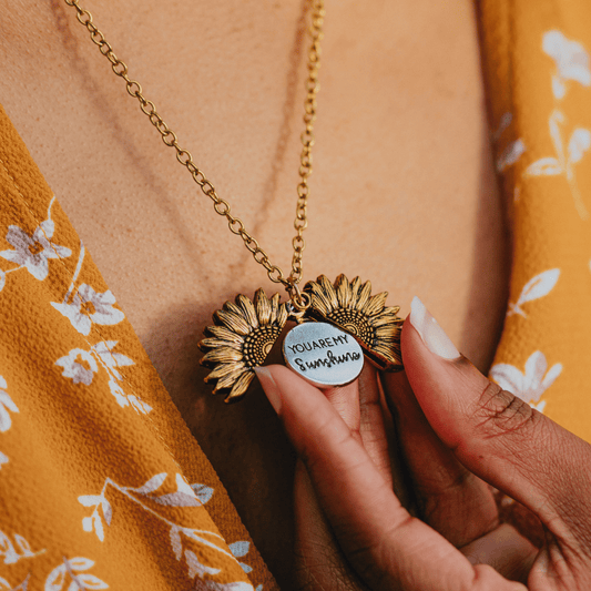 🔥🌞"You Are My Sunshine" Sunflower Necklace🌻(Double-sided engraving)