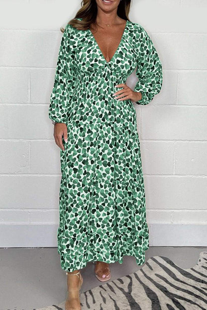 🔥BUY 2 GET 10% OFF💃Heart Smocked Midi Dress